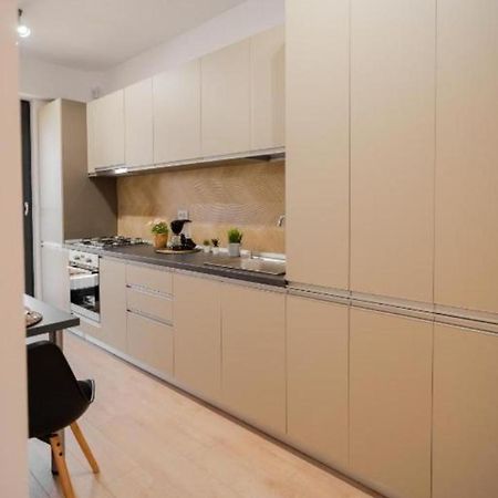 Lux Apartament Bacău Exteriör bild